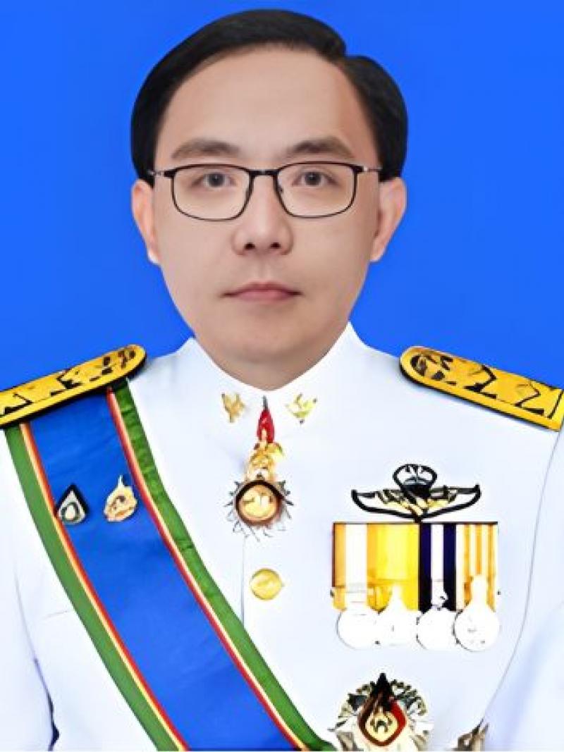 นายแพทย์กฤษดา    วุธยากร